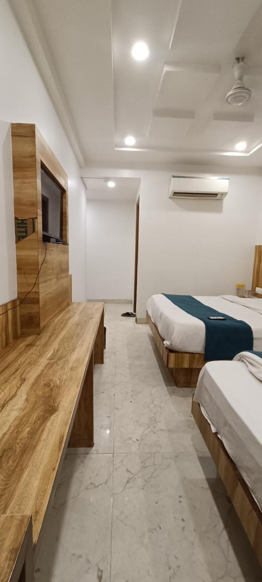 ניו דלהי Hotel Awesome International מראה חיצוני תמונה